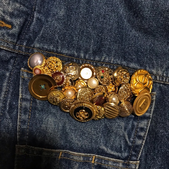 Oversized vintage button collage denim jacket - Picture 3 of 6